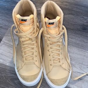 Nike Blazers high top